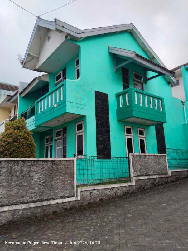 dijual villa baru di tretes prigen jawa timur