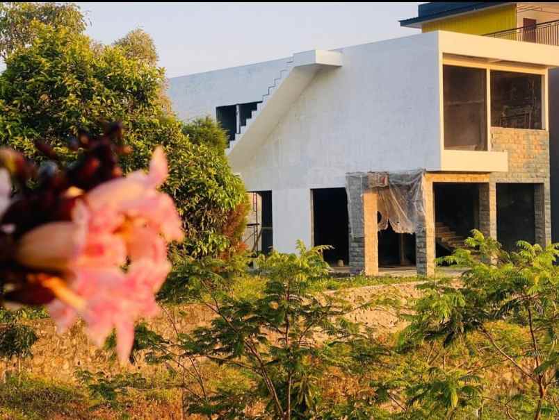 dijual villa di trawas