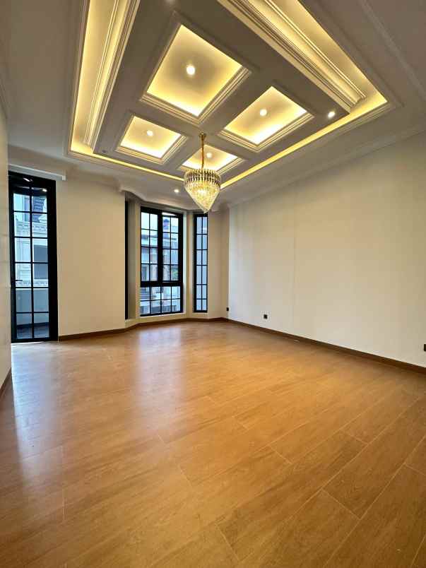 dijual villa jagakarsa jakarta selatan