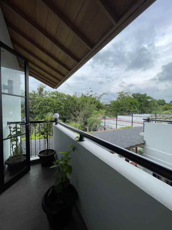 dijual villa jalan kaliurang km 13 5