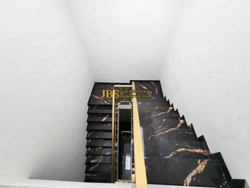 dijual villa komplek cemara asri jalan