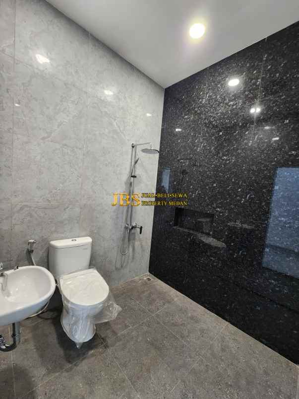 dijual villa komplek cemara asri jalan