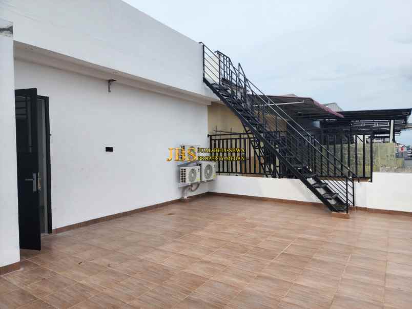 dijual villa komplek cemara asri jalan
