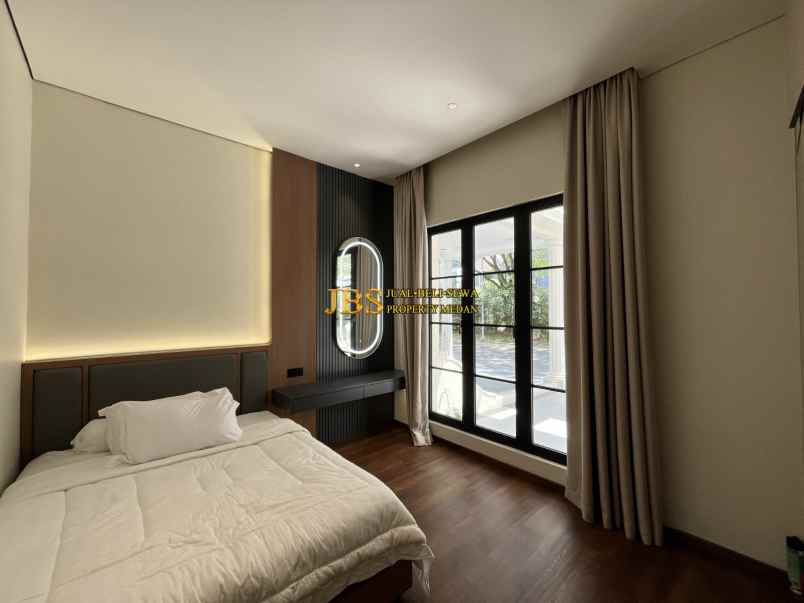 dijual villa komplek citraland gama