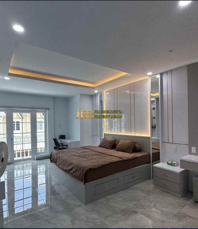 dijual villa komplek medan resort city