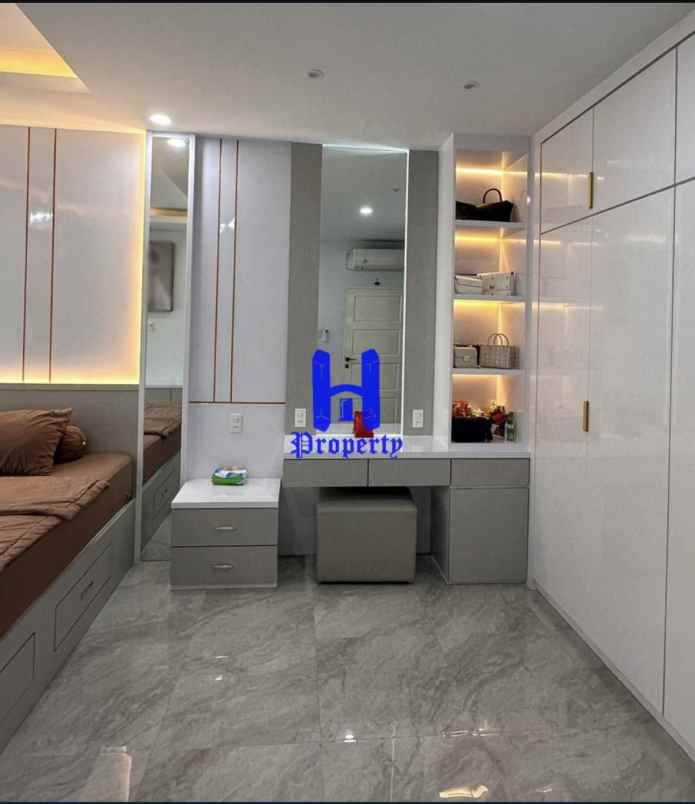 dijual villa komplek medan resort city