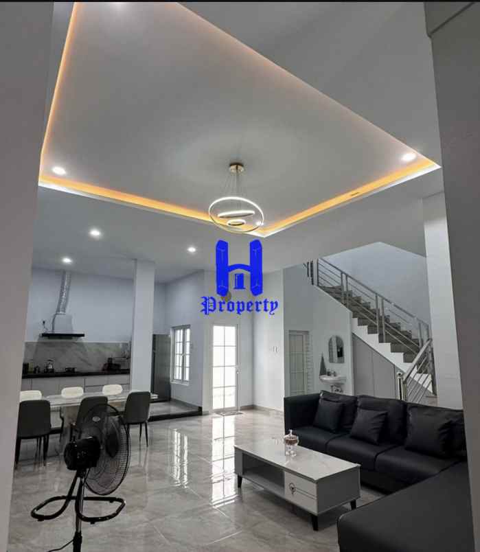 dijual villa komplek medan resort city