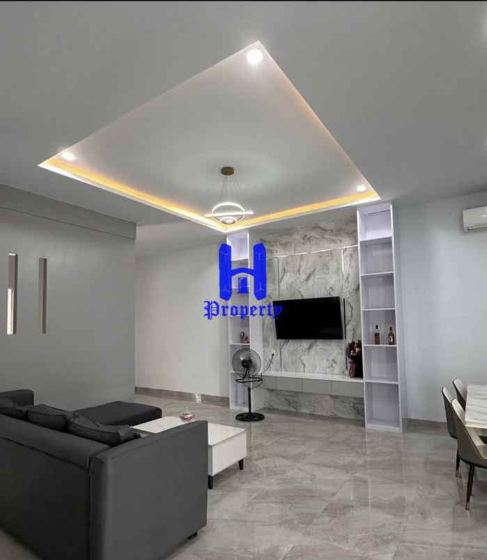 dijual villa komplek medan resort city