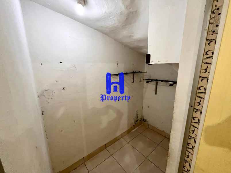 dijual villa komplek mutiara residence