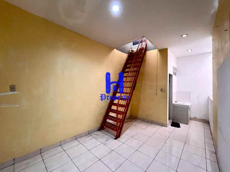 dijual villa komplek mutiara residence