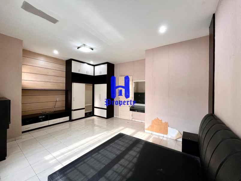 dijual villa komplek mutiara residence