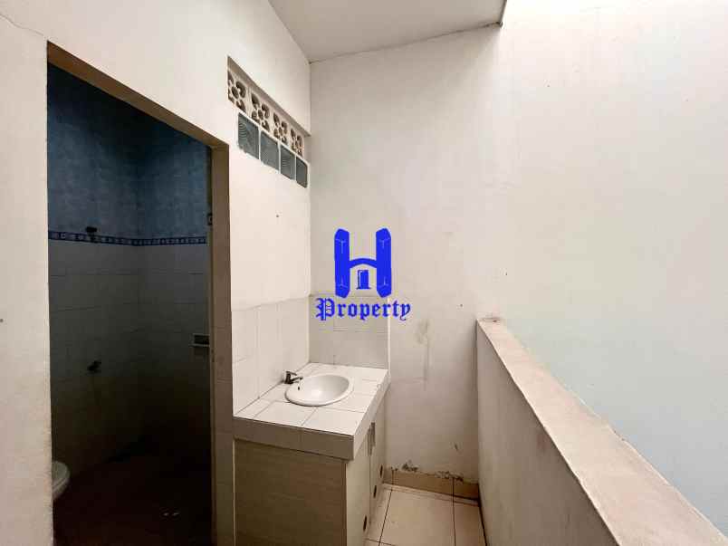 dijual villa komplek mutiara residence