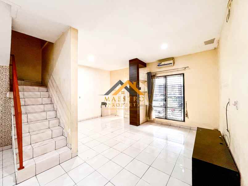 dijual villa komplek mutiara residence jalan r s haji