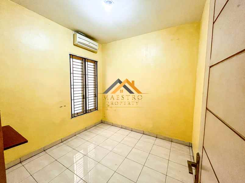 dijual villa komplek mutiara residence jalan r s haji