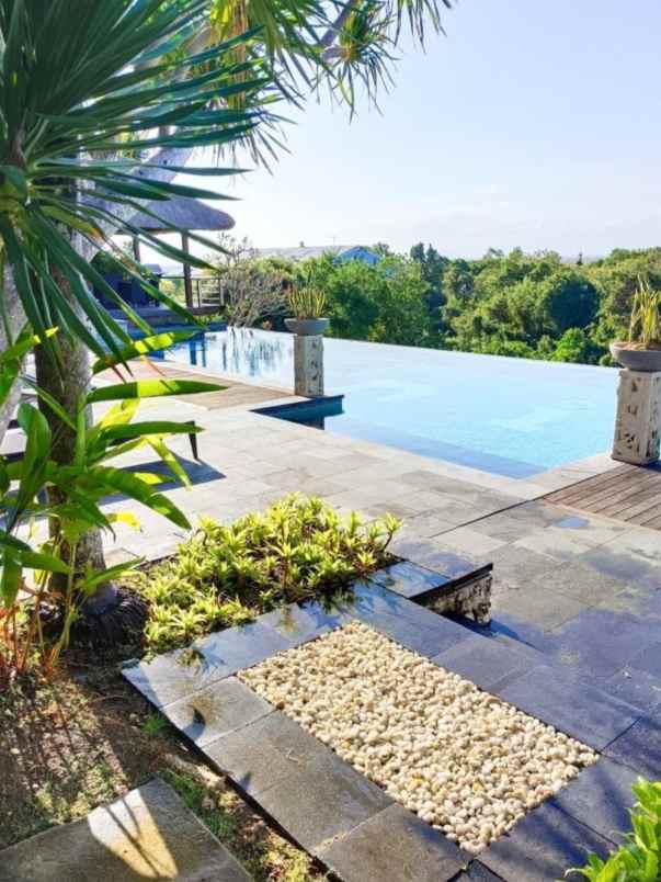 dijual villa nuansa utama