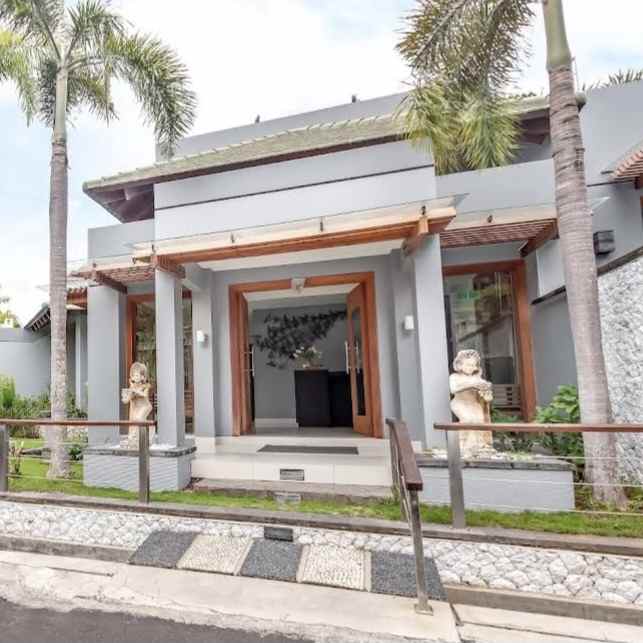 dijual villa nuansa utama