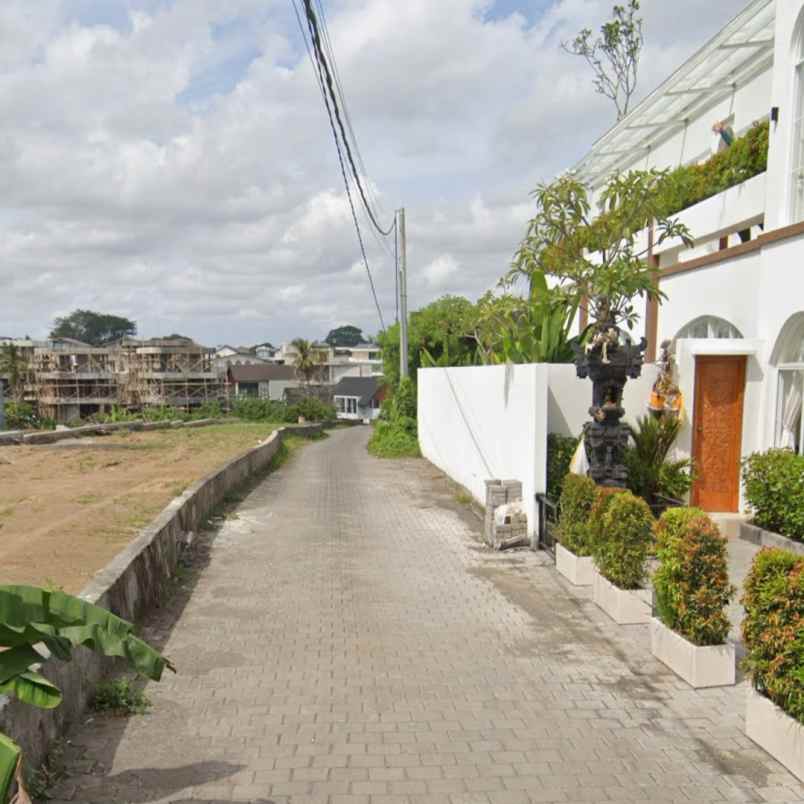 dijual villa pantai mengening
