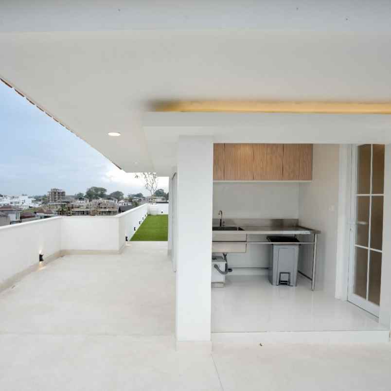 dijual villa pantai mengening