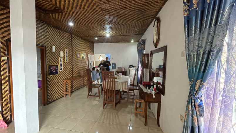 dijual villa pasirjambu