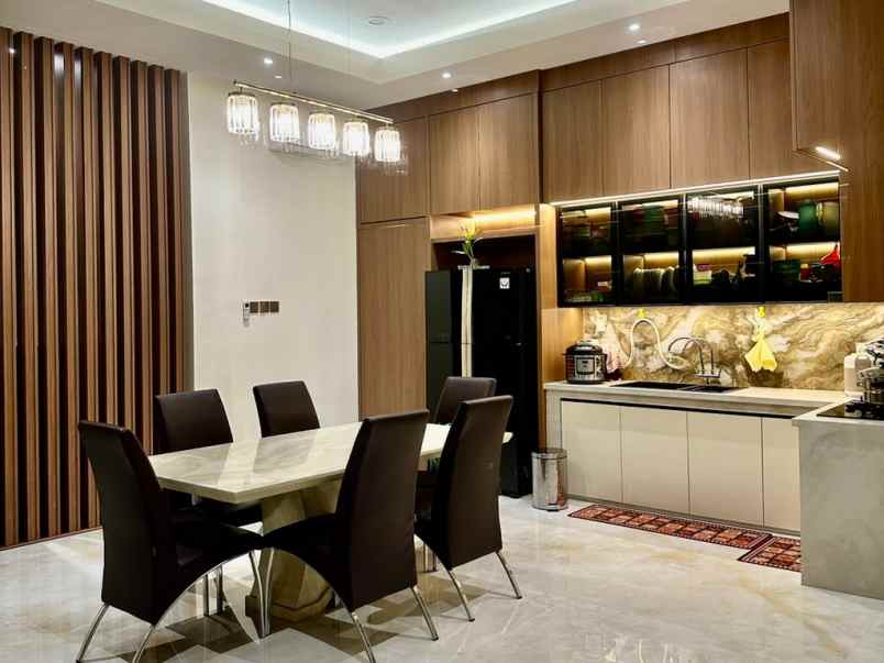 dijual villa siap huni komplek cemara asri