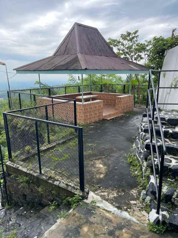 dijual villa villa trawas