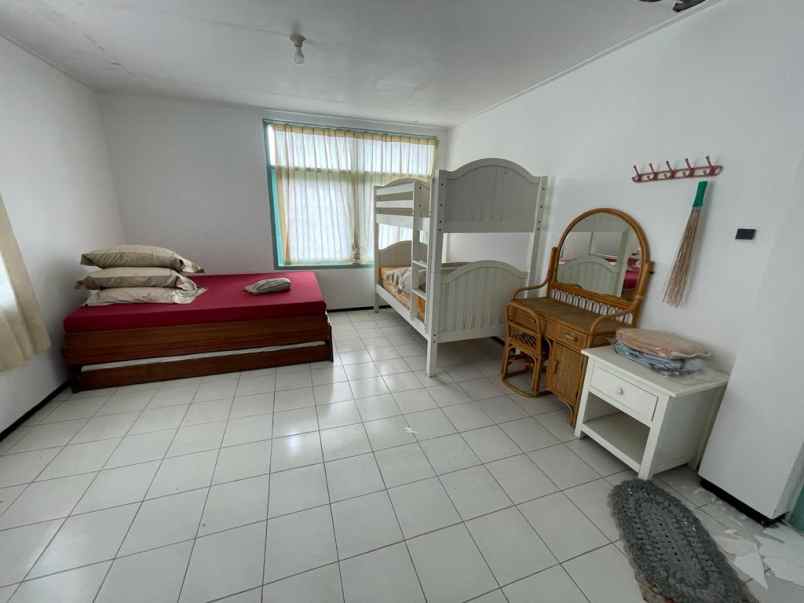 dijual villa villa trawas
