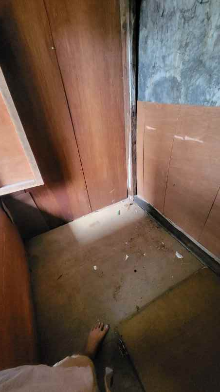dikontrakan atau disewakan kios tahunan