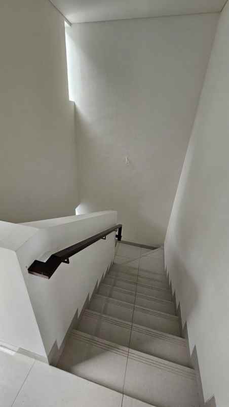 disewa rumah siaphuni di wisteria metland menteng