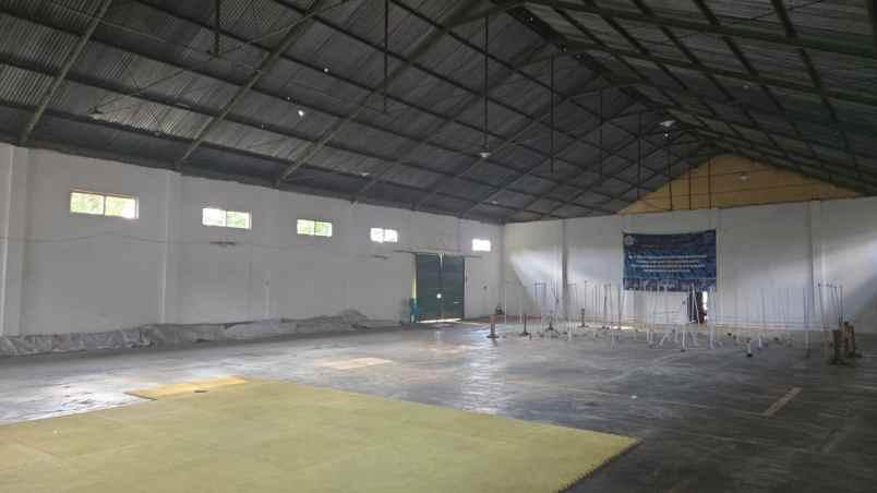 disewakan gudang di jember