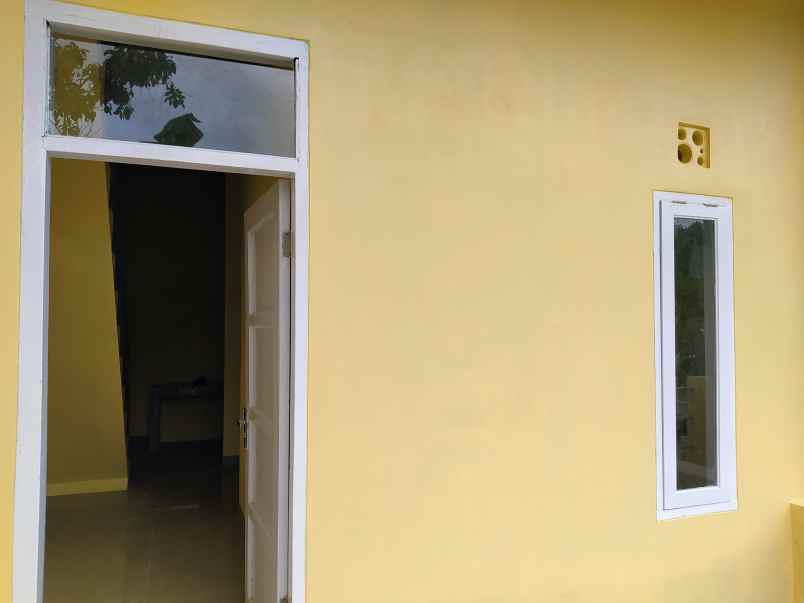 disewakan ruko 2 lantai strategis siap huni