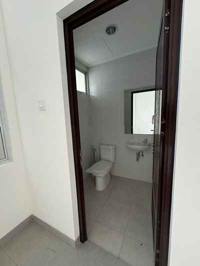 disewakan ruko gudang kantor jalan jenderal sudirman pik2