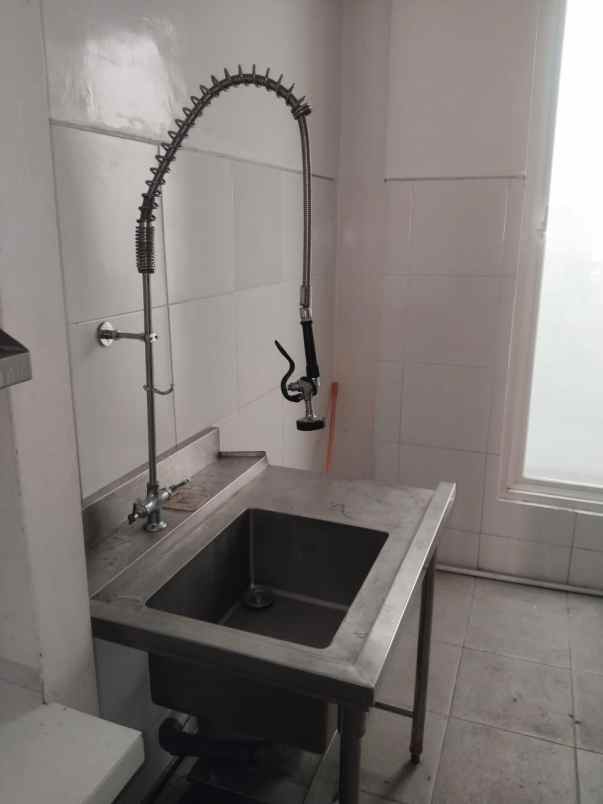 disewakan ruko gudang kantor pakuwon city