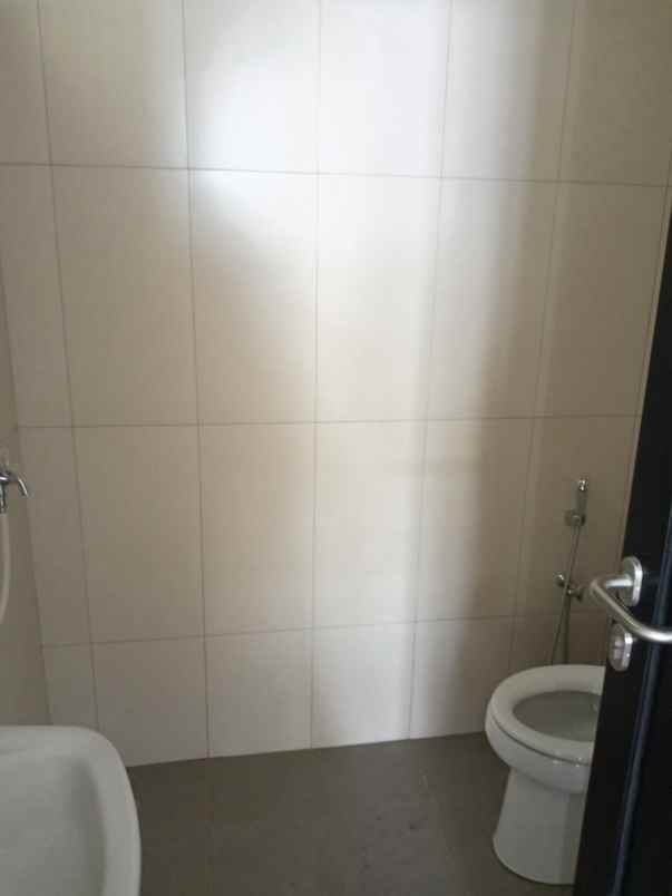 disewakan ruko gudang kantor ruko crystal commercial