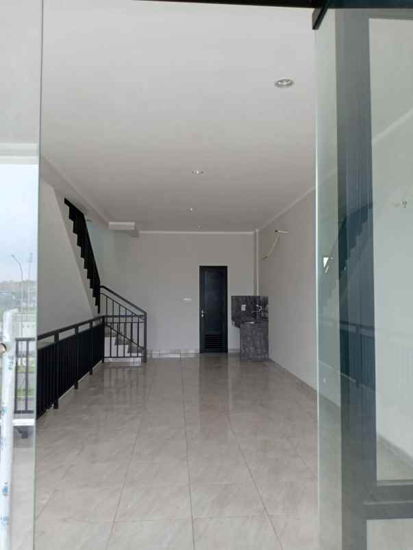disewakan ruko gudang kantor ruko crystal commercial