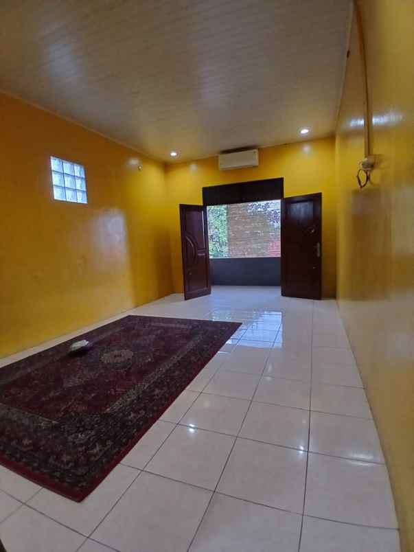 disewakan rumah 2 lantai siap huni di pondok ranji