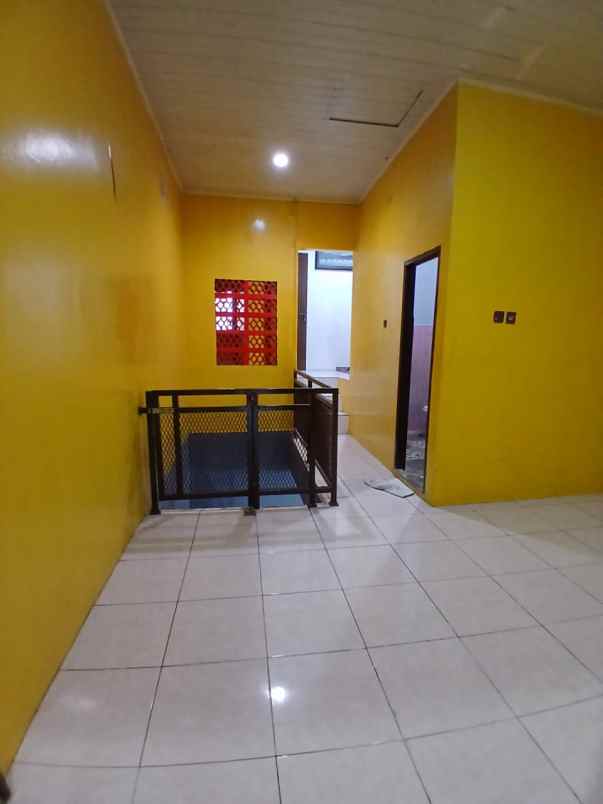 disewakan rumah 2 lantai siap huni di pondok ranji