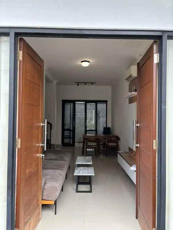 disewakan rumah cirendeu