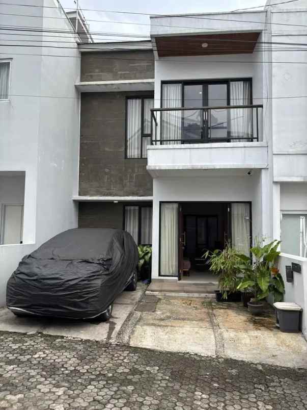 disewakan rumah cirendeu