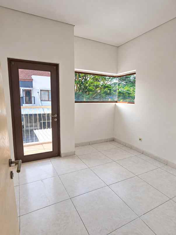 disewakan rumah cluster alamanda jgc