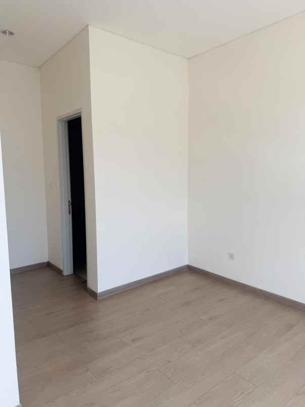 disewakan rumah cluster citrine lavon swan