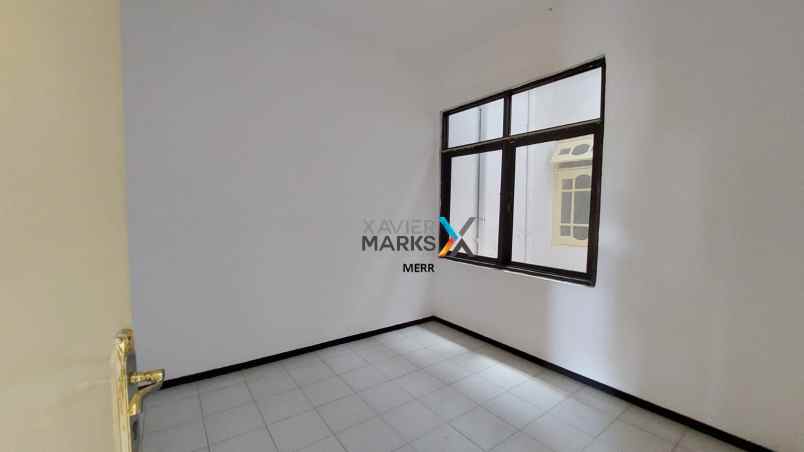 disewakan rumah di nirwana eksekutif blok bb siap huni