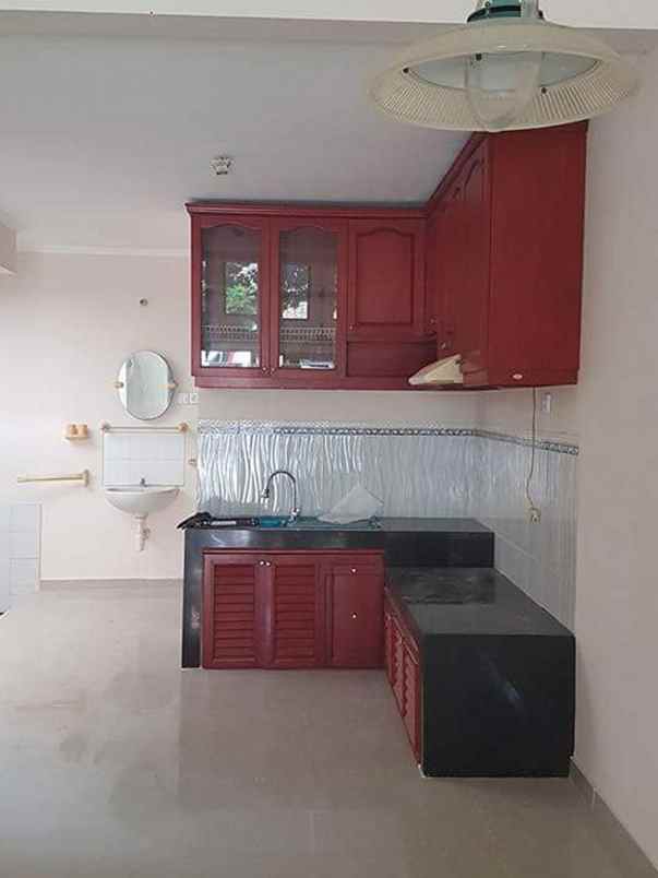 disewakan rumah di taman gapura citraland surabaya