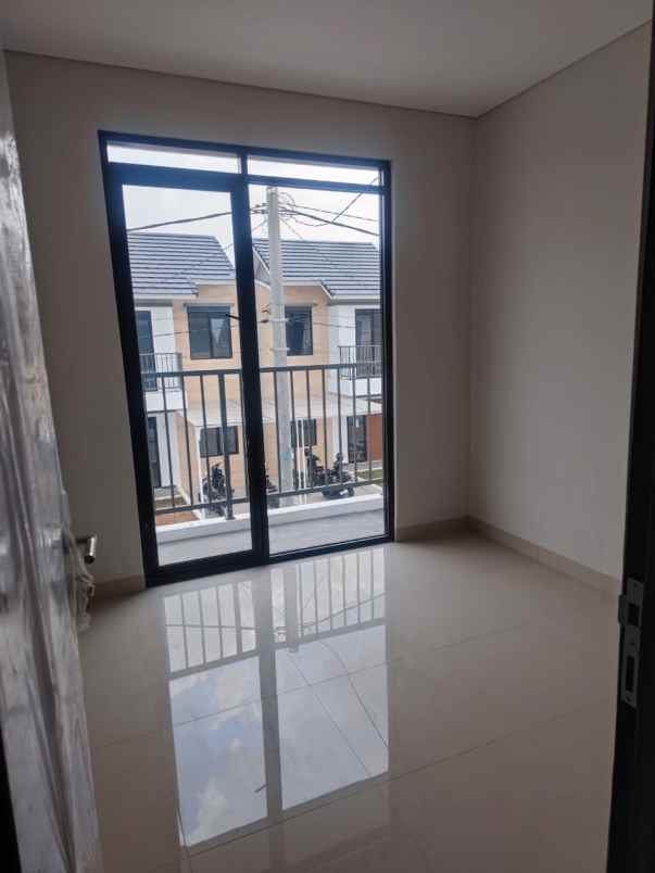 disewakan rumah grand sharon residence