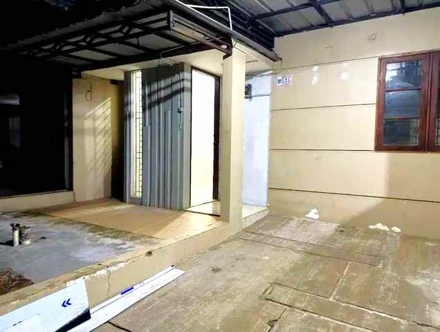 disewakan rumah jl tanah cimo depok beji