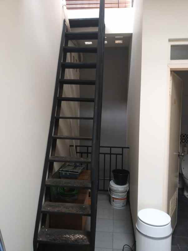 disewakan rumah kayu putih pulo gadung