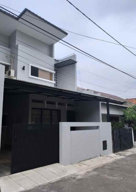disewakan rumah kayu putih pulo gadung