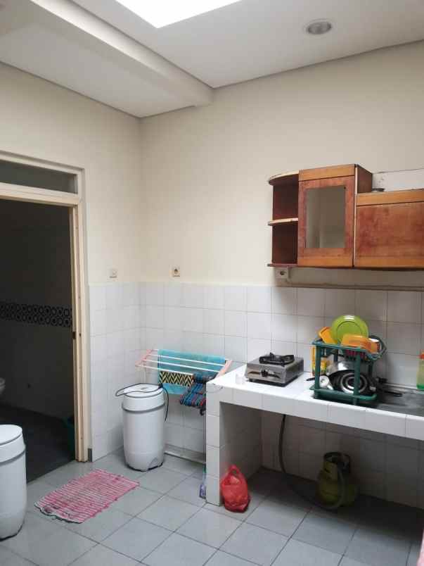 disewakan rumah kayu putih pulo gadung