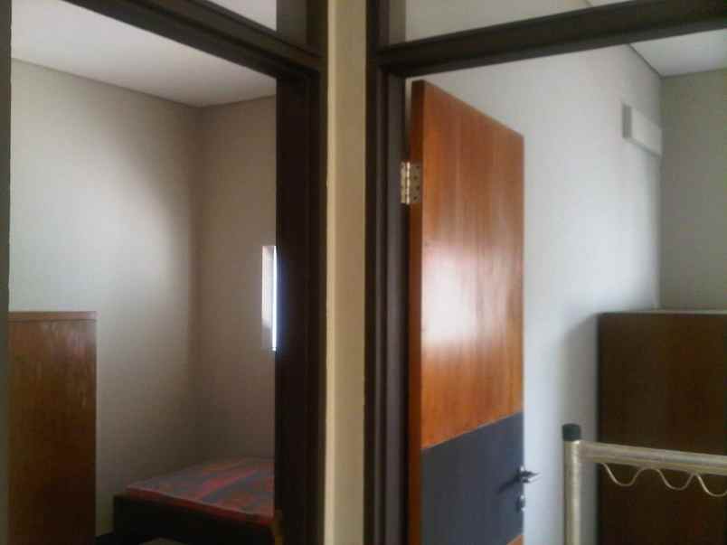 disewakan rumah kayu putih pulo gadung