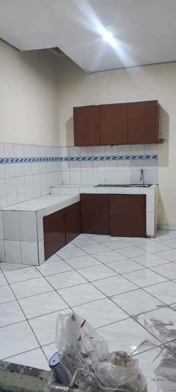 disewakan rumah kelapa lilin kelapa gading