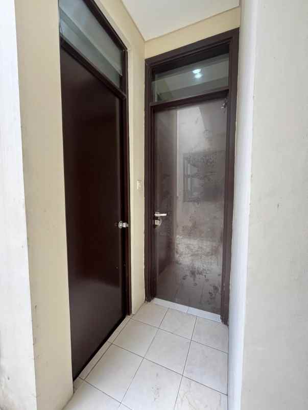 disewakan rumah lavon 1 swan city cikupa